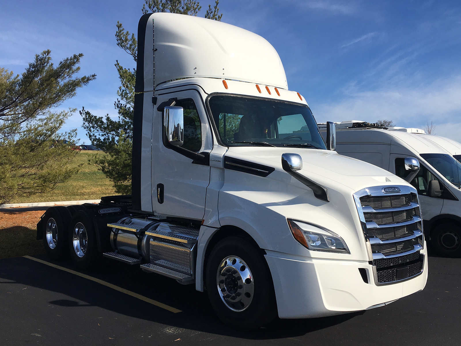 2022 Freightliner Cascadia Day Cab